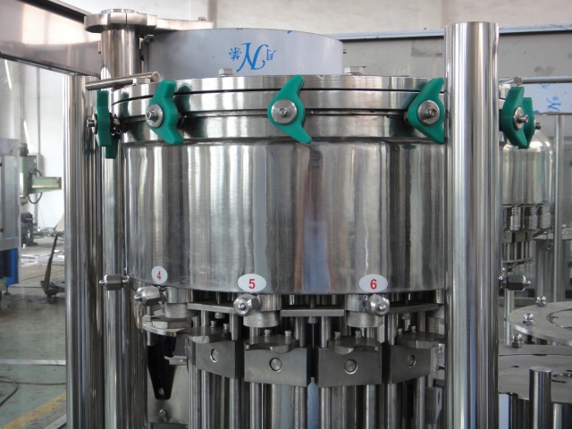 Zero Calorie Beverage Full Automatic Small Carbonated Drink Filling Machine / Plant 3