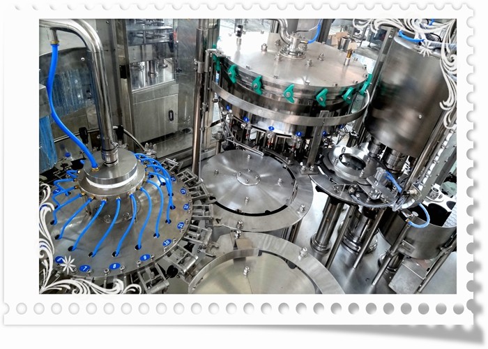 High Efficiency Carbonated Drink / Soda Water Filling Machine For Pulp Filling 3-In-1