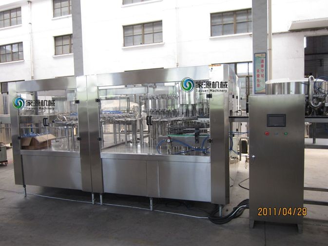 Auto Carbonated Drink Filling Machine PLC Control 20000bph For CSD